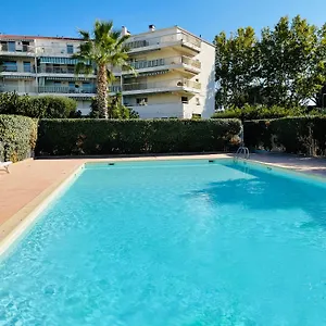  Apartment De Standing Climatise, Avec Piscine, Proche De La